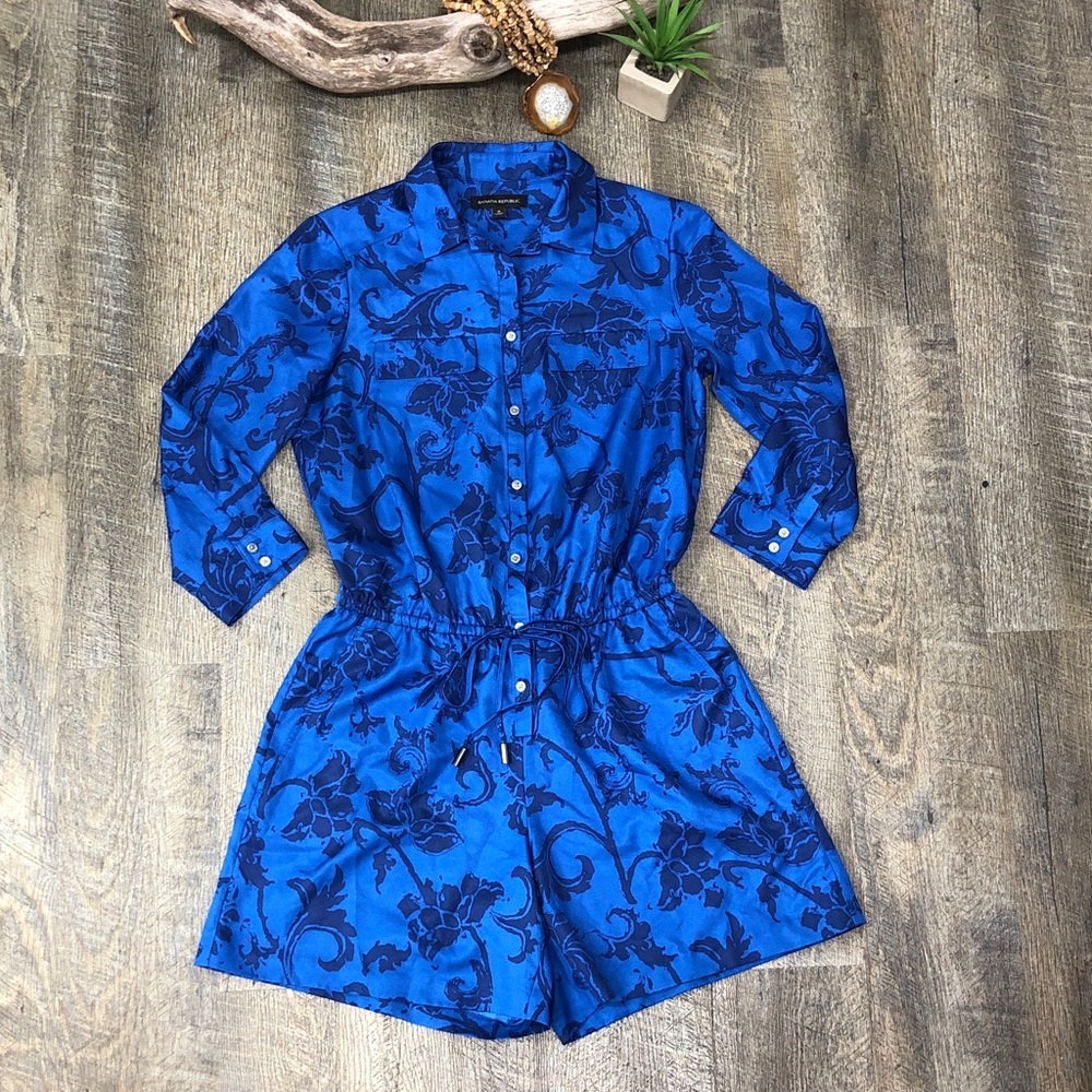 Banana Republic Blue Floral Silk Texture Romper Size 0